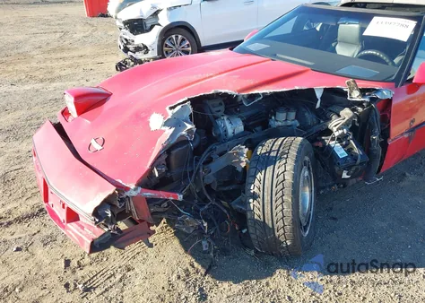 1985 Chevrolet Corvette из США, поврежденный, VIN 1G1YY0784F5106219